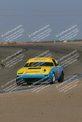 media/Oct-29-2022-CalClub SCCA (Sat) [[e05833b2e9]]/Race Group 4/Qualifying (Outside Grapevine)/